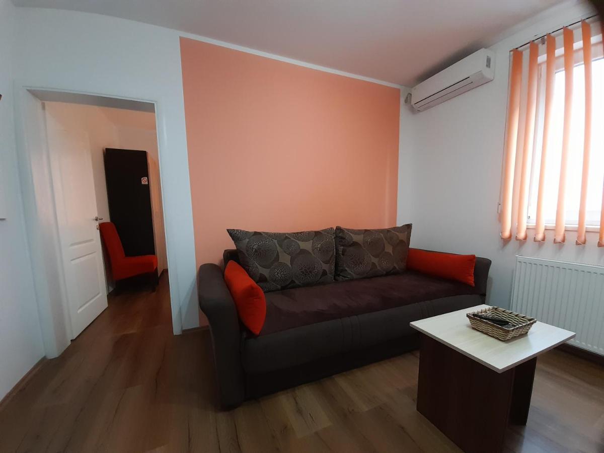 Kety Apartments Kragujevac Exteriör bild