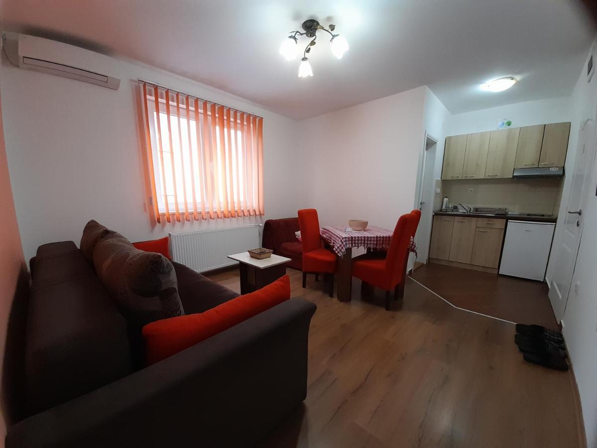 Kety Apartments Kragujevac Exteriör bild