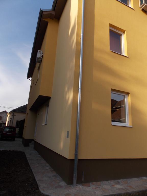 Kety Apartments Kragujevac Exteriör bild